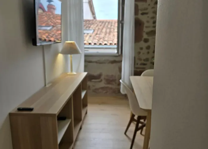 La Porte Du Chemin 圣让皮耶德波尔