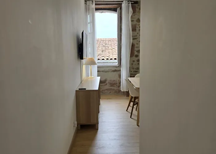 La Porte Du Chemin * 圣让皮耶德波尔