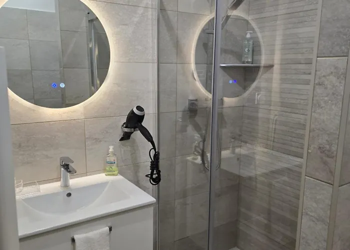 La Porte Du Chemin 圣让皮耶德波尔