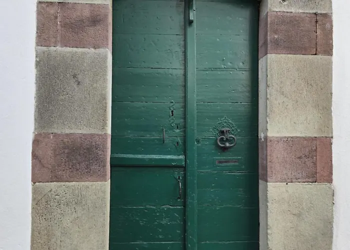 La Porte Du Chemin 圣让皮耶德波尔